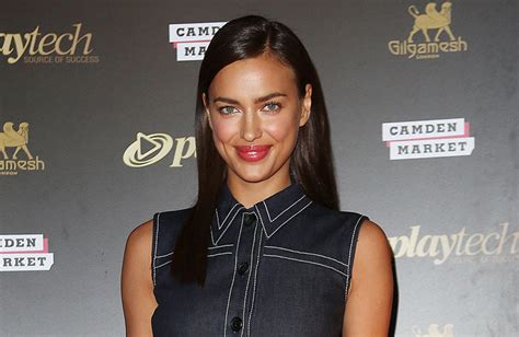 12 Phenomenal Photos of Irina Shayk in Tahiti